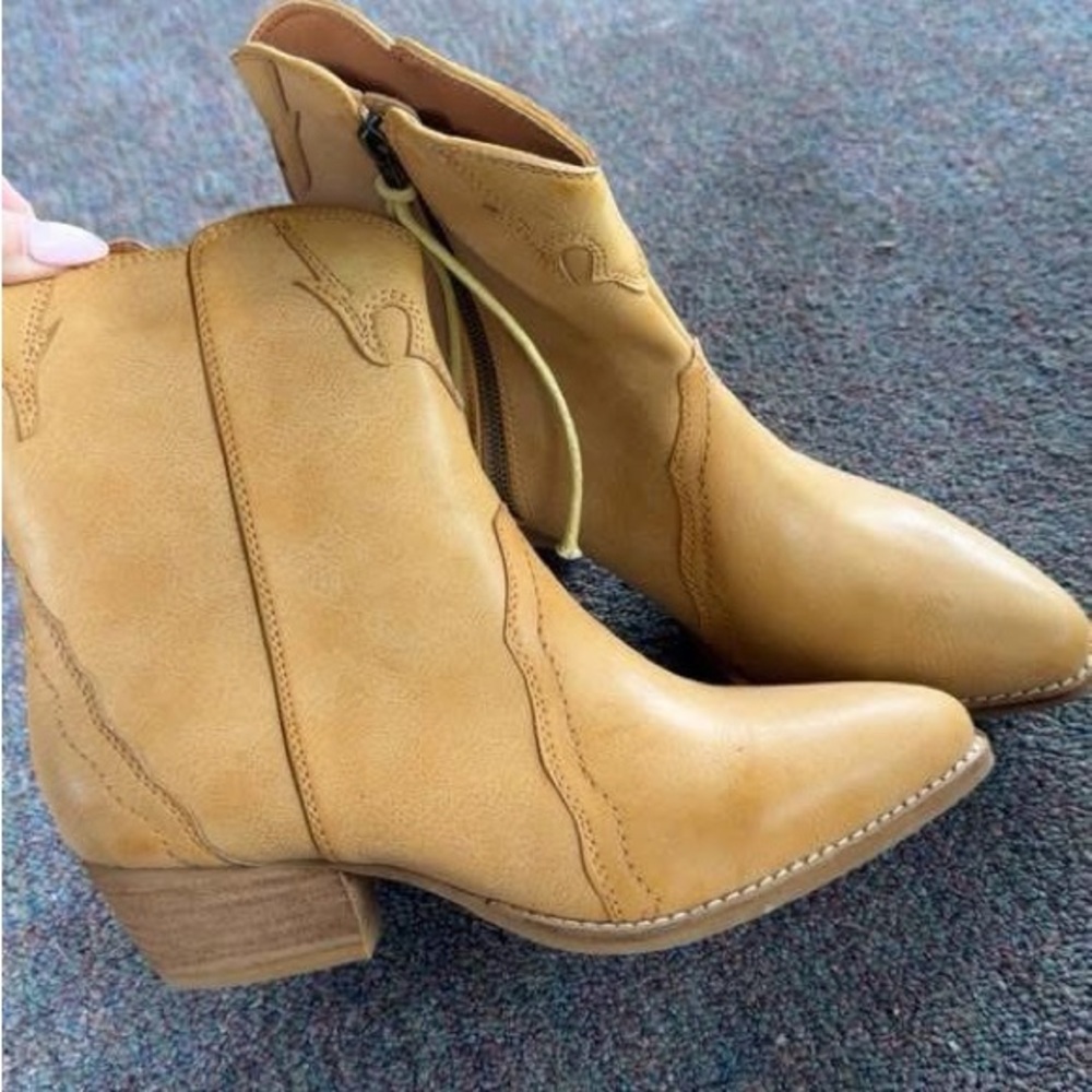 Tan Leather Ankle Boots NEW!!!